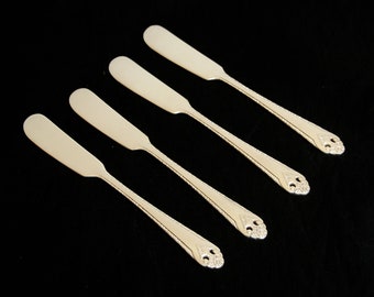 Vintage 1937 Set of 4 Butter Spreaders by Holmes & Edwards "LOVELY LADY", Silver Plate Small Knives, Sterling Inlaid Flatware Wedding Gift