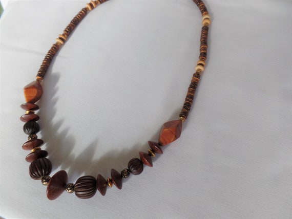 Vintage 30" Wood-Look Bead Necklace, Barrel Screw… - image 2