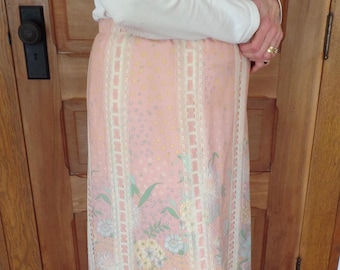 Falda larga vintage con flores y encaje rosa Tumbleweeds, estilo cottagecore femenino, para verano y primavera, fabricada en EE. UU.