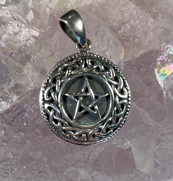 Pentagram Knotwork Convex