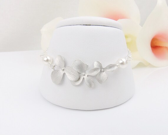 Orchid pearls dangling link bracelet best sale