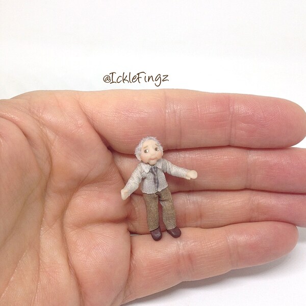 Miniature Doll Gentleman Grandad Man Dollhouse Doll For 48th 1:48 1/48 1/4 Quarter Scale Dollhouse