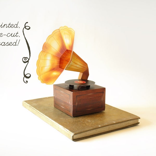 Imprimé Papercraft Gramophone bricolage papier cadeau boîte / boîte de faveur | Réaliste Design Vintage | Pré-cut, pré plié | Musique musique ami cadeau