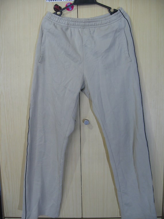 Uniqlo tracksuit bottoms 2025