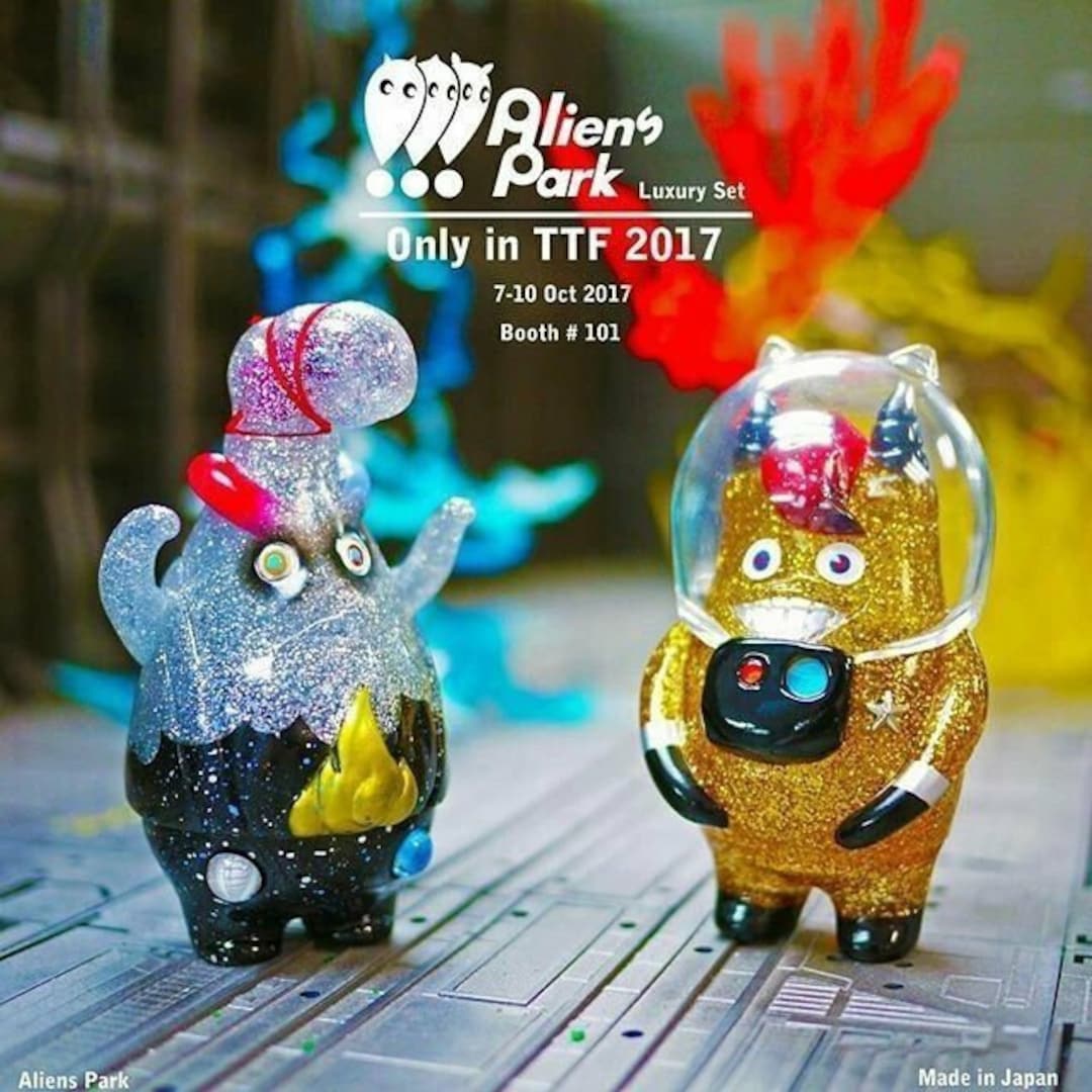 Alians Park Luxury Set of 2 Japanese Indie Soft Vinyl Toy Sofubi