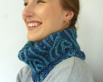 gebreide col in tweekleurige briochesteek, warme col, brioche gebreide col, nekwarmer, brioche gebreide nekwarmer, tweekleurig gebreide col