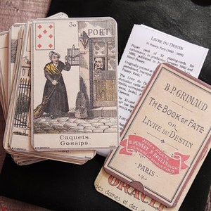 Tarjetas Livre du Destin hechas a mano en una bolsa, 32 tarjetas