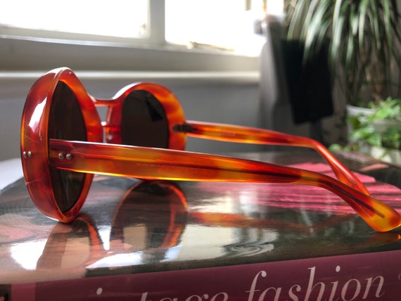 Fabulous Original 1960s Large Frame Sunglasses! V… - image 7