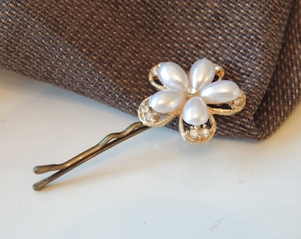 Unique Vintage Flower Pearls Bridal Hair Pin, Hair Accessory, Jewelry, Bronze Hair Clip, Hair pin, Amazing Vintage Style Pin , Bobby Pins