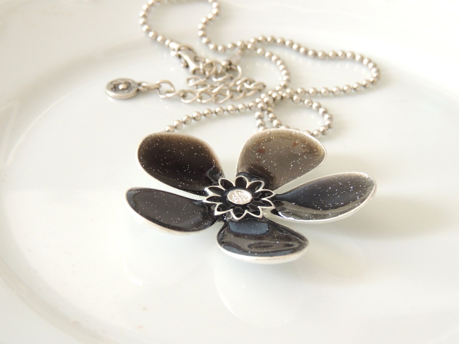 Elowen Ceramic Flower & Metal Ball Necklace main image 1
