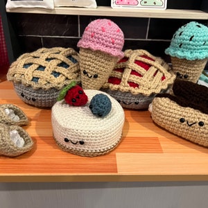 Confection collection bundle  // crochet food // amigurumi // play food