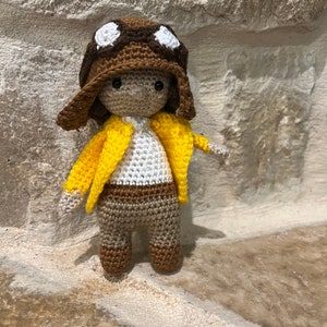 Amelia the aviator  // crochet doll // amigurumi