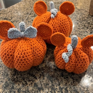 Eared crochet pumpkin  // fall // crochet