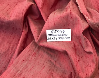 デザイナー品質の虹色に輝くシルク玉糸、手織り - ストロベリーレッド