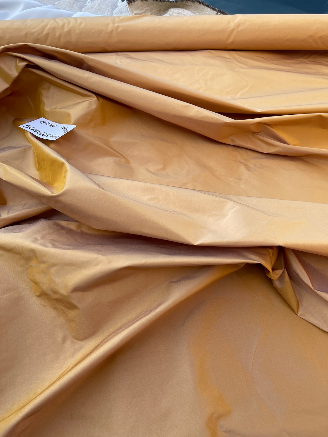 Lot De Tissu Taffetas De Soie Rayé – Jaune – 12,90 M X 138 Cm – Ameublement France