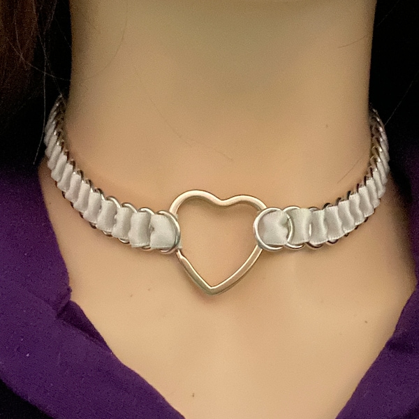 Heart Ribbon Choker by Embellishmaille • Large Heart • Ribbonmaille • Ribbon Necklace • DDlg Collar • Submissive Choker