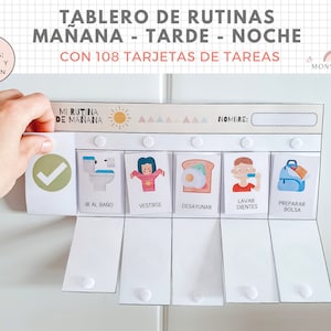 Op de afbeelding: Een wit bord met de tekst "TABLERO DE RUTINAS MA&Ntilde;ANA - TARDE - NOCHE CON 108 TARJETAS DE TAREAS" en de tekst "MI RUTINA DE MA&Ntilde;ANA". Het bord heeft een raster met 5 vakken met afbeeldingen van een toilet, een persoon die zich aankleedt, een bord met eten, een persoon die zijn tanden poetst en een rugzak. Elk vak heeft een titel onder de afbeelding. Het bord is ontworpen voor kinderen om dagelijkse routines te leren.