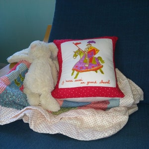 Knight cushion for a boy bedroom image 1