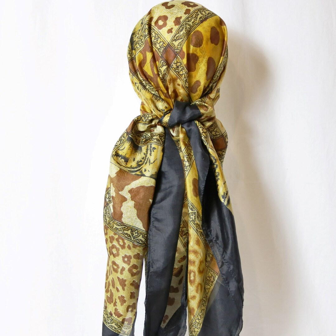 Marc Cain Signature Animal Print Silk Scarf 5J B1.04 Z02 Col 617
