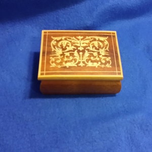 Italian Inlaid Wooden Trinket Box