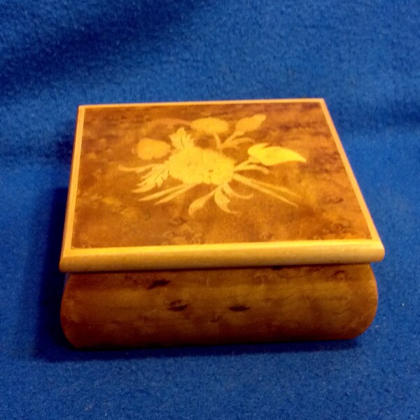Italian Inlaid Wooden Trinket Box