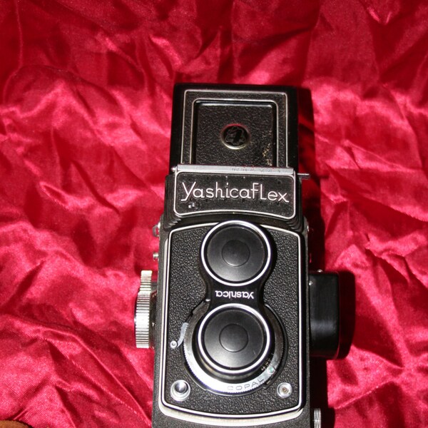 Yashicaflex w/Meter-1950s TLR 6x6 Camera