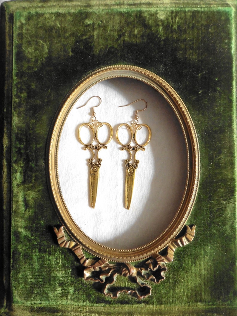 Gold Victorian Scissors Earrings, Gothic earrings, vintage Wedding, Tea Party, Shabby, Alice in Wonderland, Victorian lover, scissors gift image 2