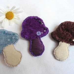 Cottagecore Velvet Mushroom Embroidery Brooch Nature, Toadstool brooch, Fungi, Amanita, Fongus, Mori girl, autumn, Elf, Green Witch, Plant