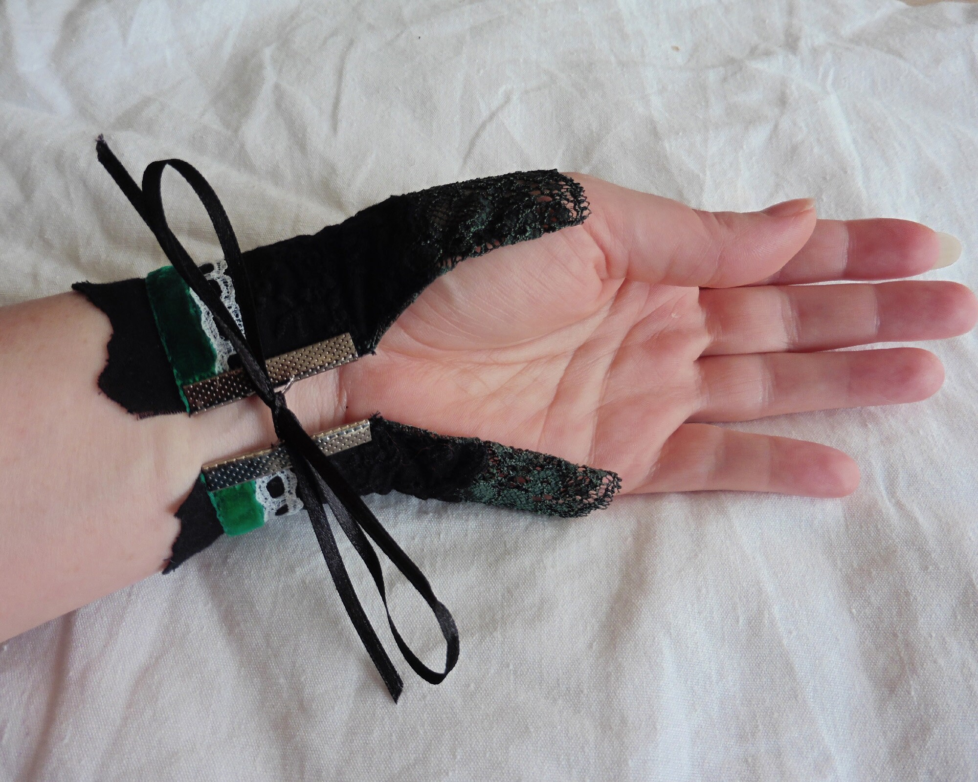 Pulsera de puño Mariposa Verde Victoriano Bruja Verde | Etsy