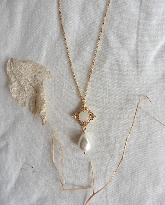 White Queen Tudor Necklace, Renaissance Necklace, Medieval