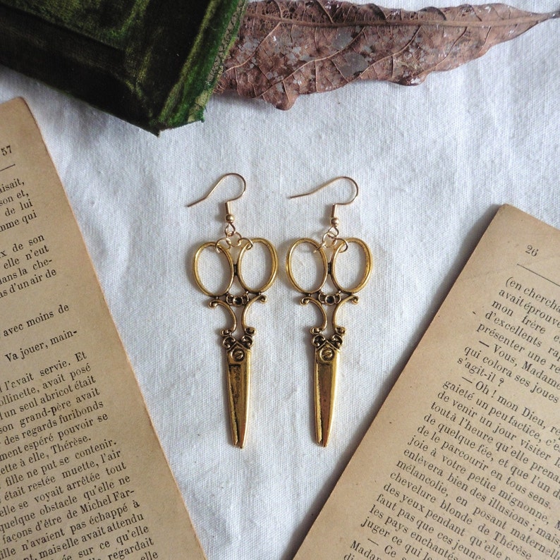 Gold Victorian Scissors Earrings, Gothic earrings, vintage Wedding, Tea Party, Shabby, Alice in Wonderland, Victorian lover, scissors gift image 1