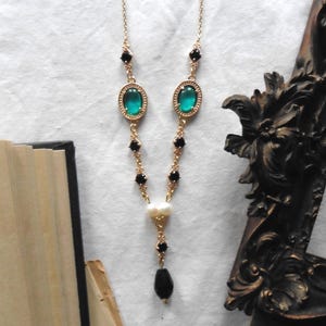 Mary Shelley, Dark Victorian Green Medallion Black Drop Regency Necklace, Dark Academia necklace, Gothic gift, victorian necklace, Darkcore