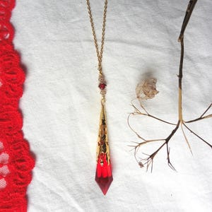 Collana rossa gotica rinascimentale dell'imperatrice, pendolo in cristallo, lacrima, matrimonio elfico, girocollo vittoriano, magia rossa, strega, fata