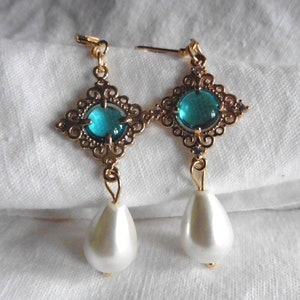Kolczyki z perłami Tudor Queen Turquoise, kolczyki renesansowe, biżuteria średniowieczna, biżuteria historyczna, ślub, kolczyki z masy perłowej, kolczyki ze złota