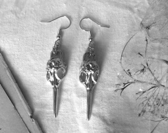 Brincos de caveira de corvo prateados, caveira de corvo, corvo, gótico, pagão, tribal, pássaro, nunca mais, bruxa, viking, Edgar Allan Poe