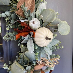 26 inch XL Farmhouse Fall White Pumpkin Lambs Ear Eucalyptus Wreath, Realistic Lambs Ear Fall Wreath, Large Fall Farmhouse Wreath image 6