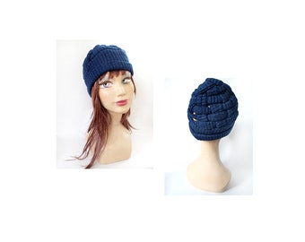 Minimalist women's winter hat