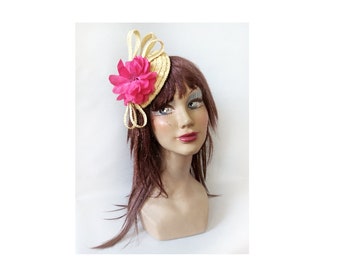 Fascinator small hat wedding guest ceremony straw flower