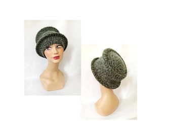 Minimalist green fabric women's hat