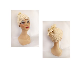 Women's winter hat with pompom