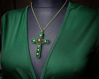 Green cross- unique pendant Soutache !! pendente soutache, pendentif soutache