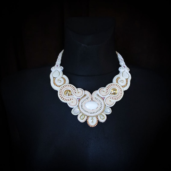 Laura -Collana soutache luminosa ed elegante