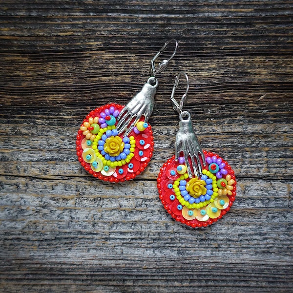 Frida's collection - colorful earrings ! boucles d'oreilles ,orecchini ,bead earrings, bead embroidery