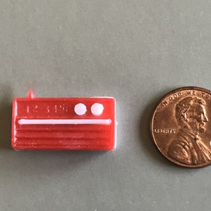 Palitoy Pippa / Tressy / Topper Dawn - RED Radio with White Back & Dials