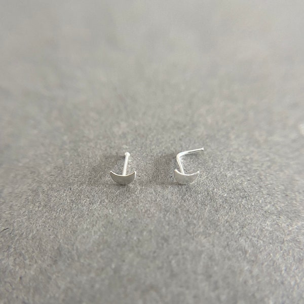 Silver Crescent Moon Nose Studs - Sterling Silver [NOS1020]