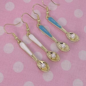 Spoon Spoonie Gold Pearl White and Blue Dangle Earrings