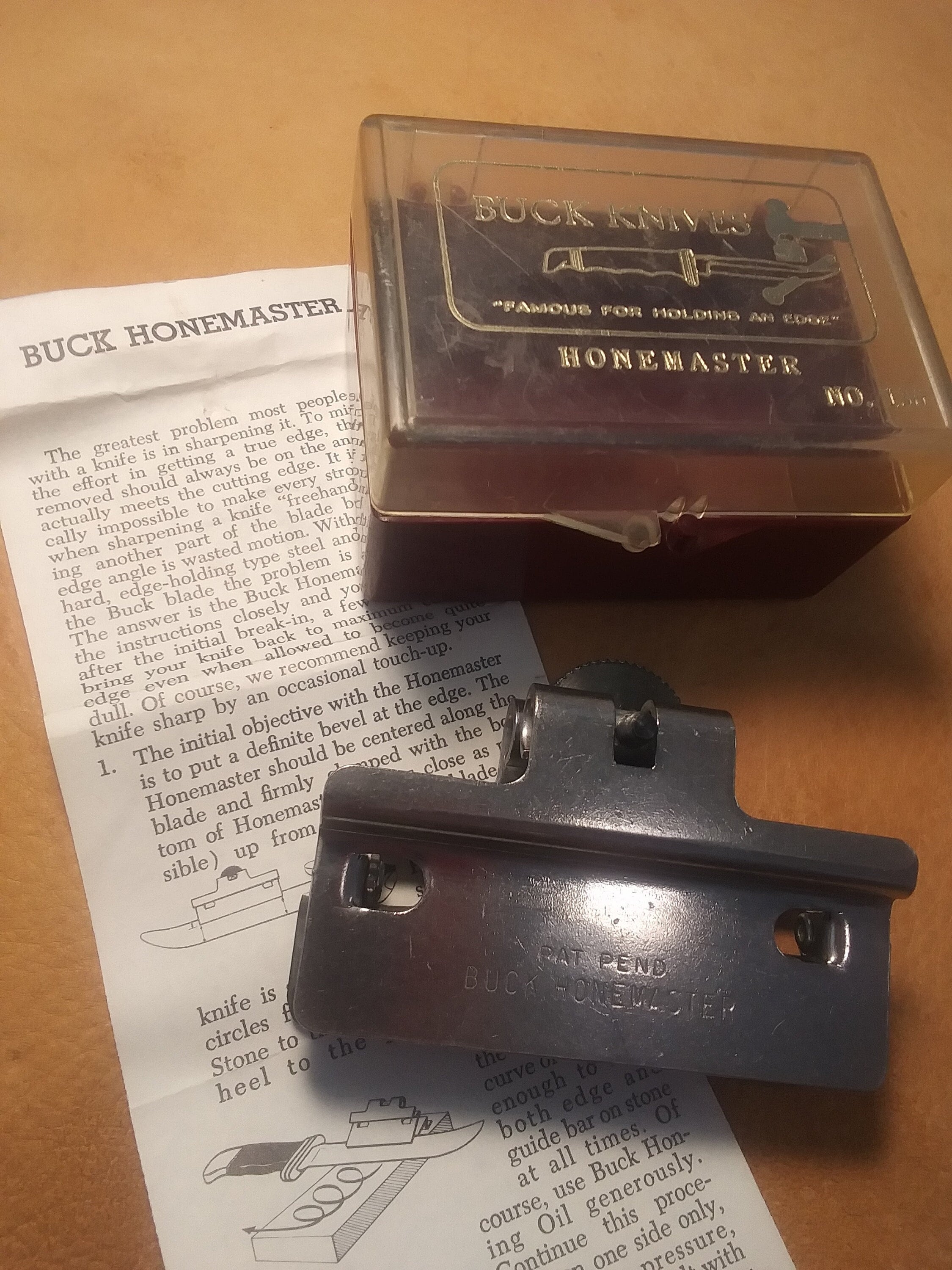 Vintage Buck Knives 136 Honemaster Sharpening Guide Original Box and  Paperwork 