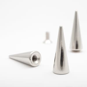 28mm (1&quot;) silver screwback cone spikes. Bag of 20. Leathercraft or glue-on StudsAndSpikes