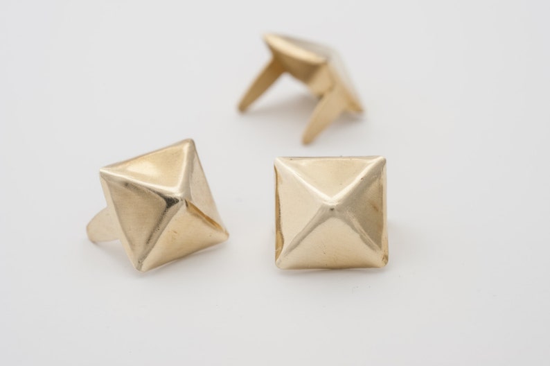 StudsAndSpikes Denim and LeatherCraft Bag of 100 Medium 38 Brass Pyramid Studs for Punk Vintage