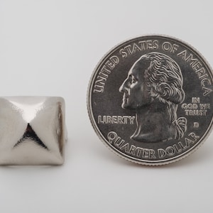 Bag of 100 Standard 13mm Silver Pyramid Studs for Punk Vintage Clothing. StudsAndSpikes Denim and LeatherCraft